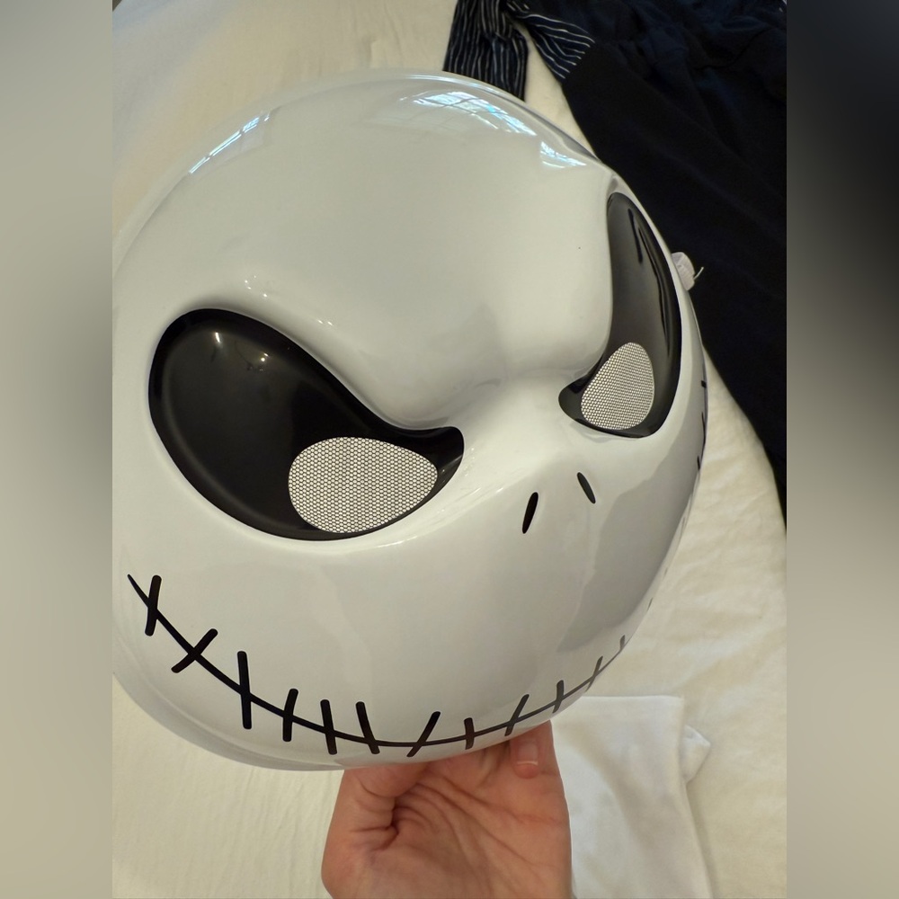 Nightmare Before Christmas Jack Costume - Picture 10 of 11